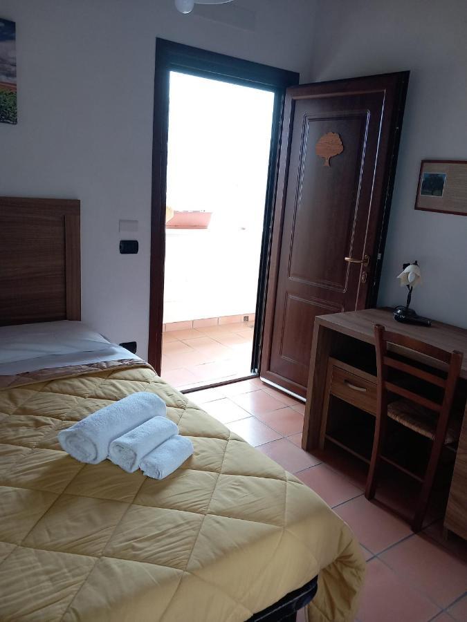 Agriturismo L'Ulivo ปาดูลา ภายนอก รูปภาพ