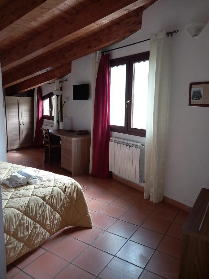 Agriturismo L'Ulivo ปาดูลา ภายนอก รูปภาพ