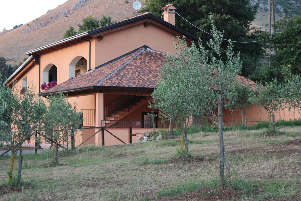 Agriturismo L'Ulivo ปาดูลา ภายนอก รูปภาพ