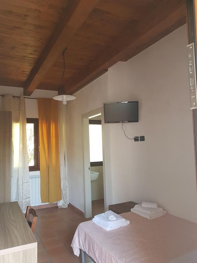 Agriturismo L'Ulivo ปาดูลา ภายนอก รูปภาพ